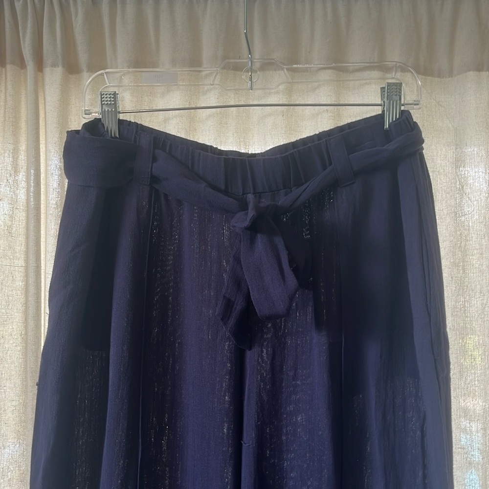 Light weight like linen without the hassle!